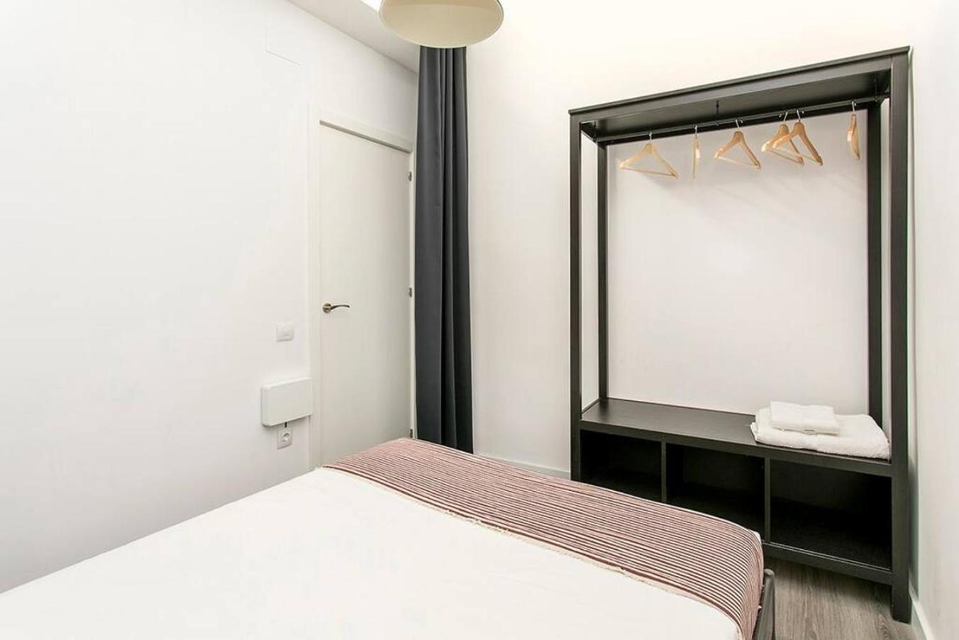 Cozy&New With Terrace Apartment L'Hospitalet de Llobregat Exterior photo
